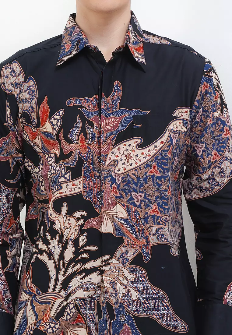 Kemeja Body Fit Batik Daun