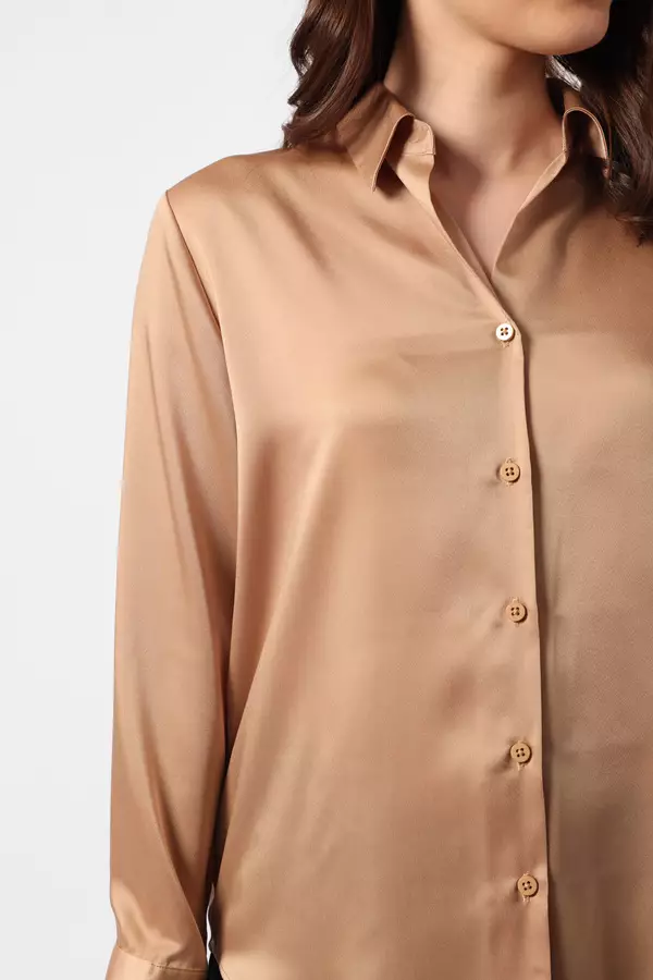 Minimal x Marsha Aruan - Axora - Kemeja Satin Kerah Skipper - Beige