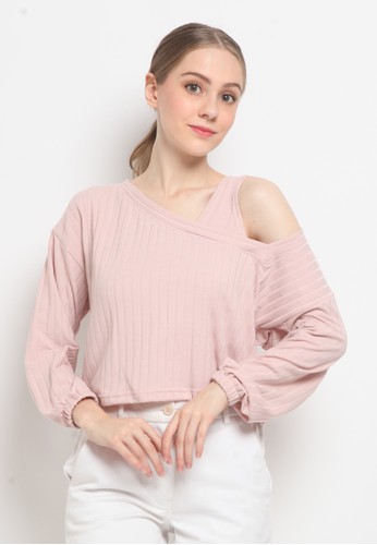 Heart and Feel pink Cold Shoulder Knitted Blouse EE079AAB96472BGS_1