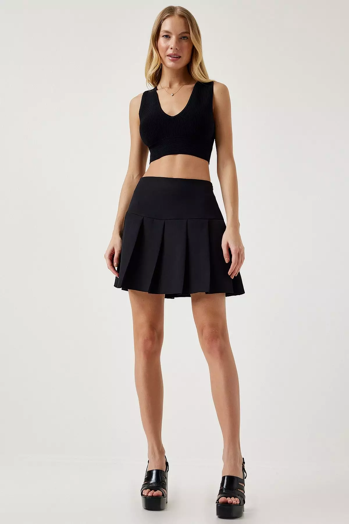 Korean Chic Two-piece Skirt Sets Patchwork Long Sleeves Cropped Top High Waist Pleated Mini Skirt Autumn Winter Y2K New Outfits main image 1