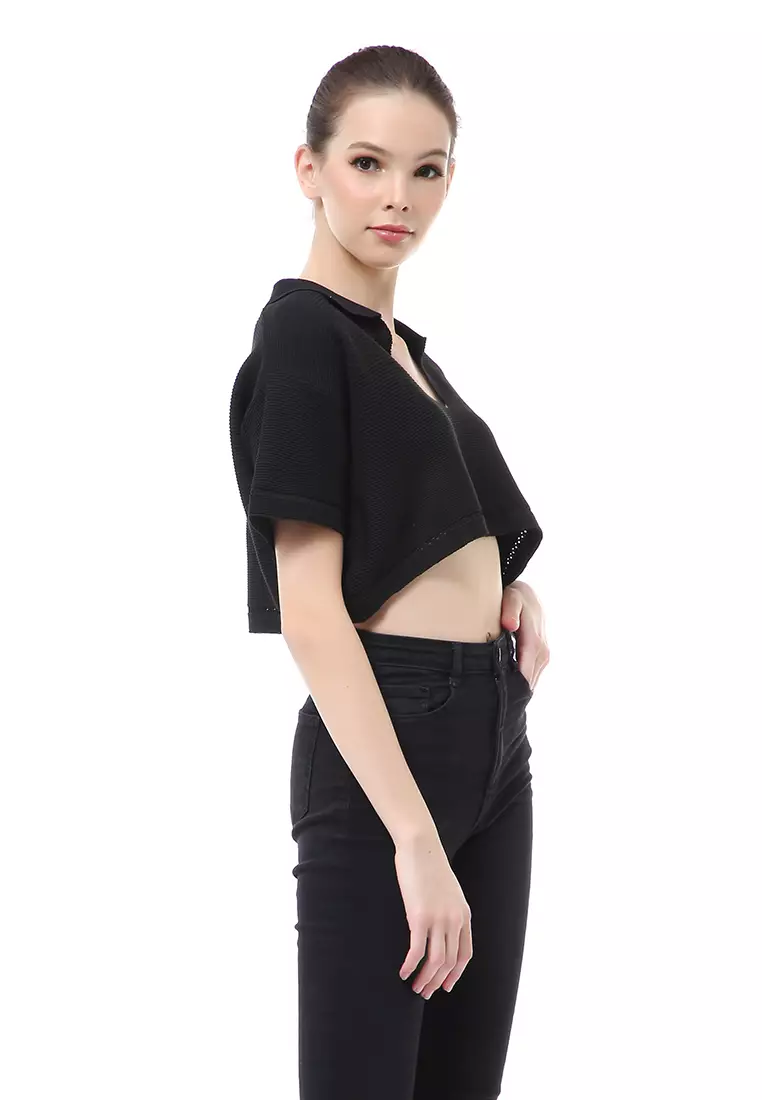 Albertine Atasan Crop Wanita Lengan Pendek Blouse Vneck Motif Polos Material Rajut ORIGINAL - Black
