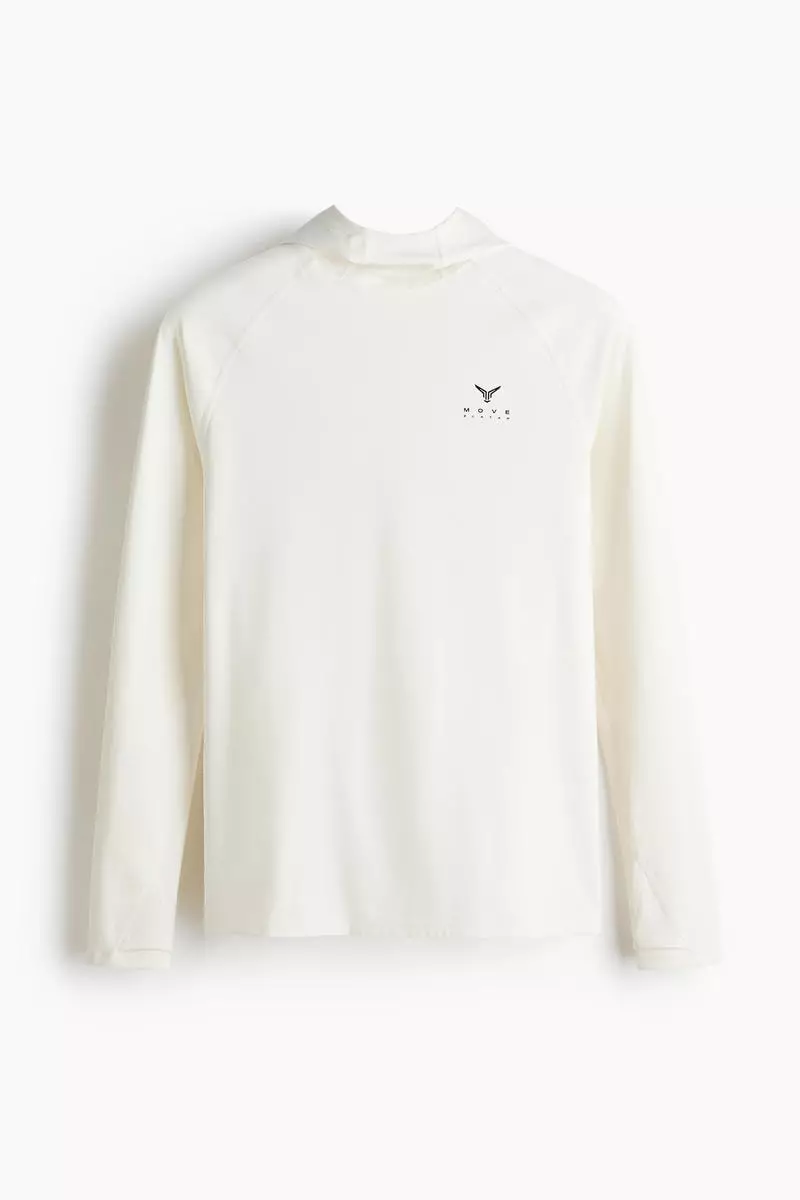 Warming sports hoodie with ThermoMove™