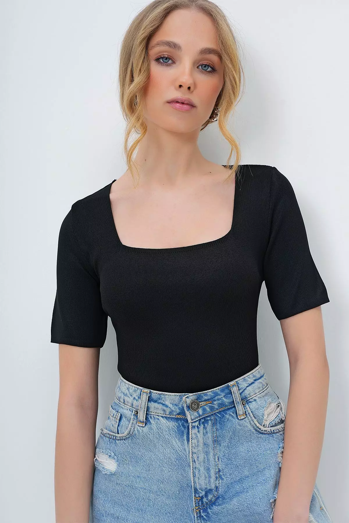 Women's Black Square Neck Short Sleeve Seasonal Knitwear Blouse