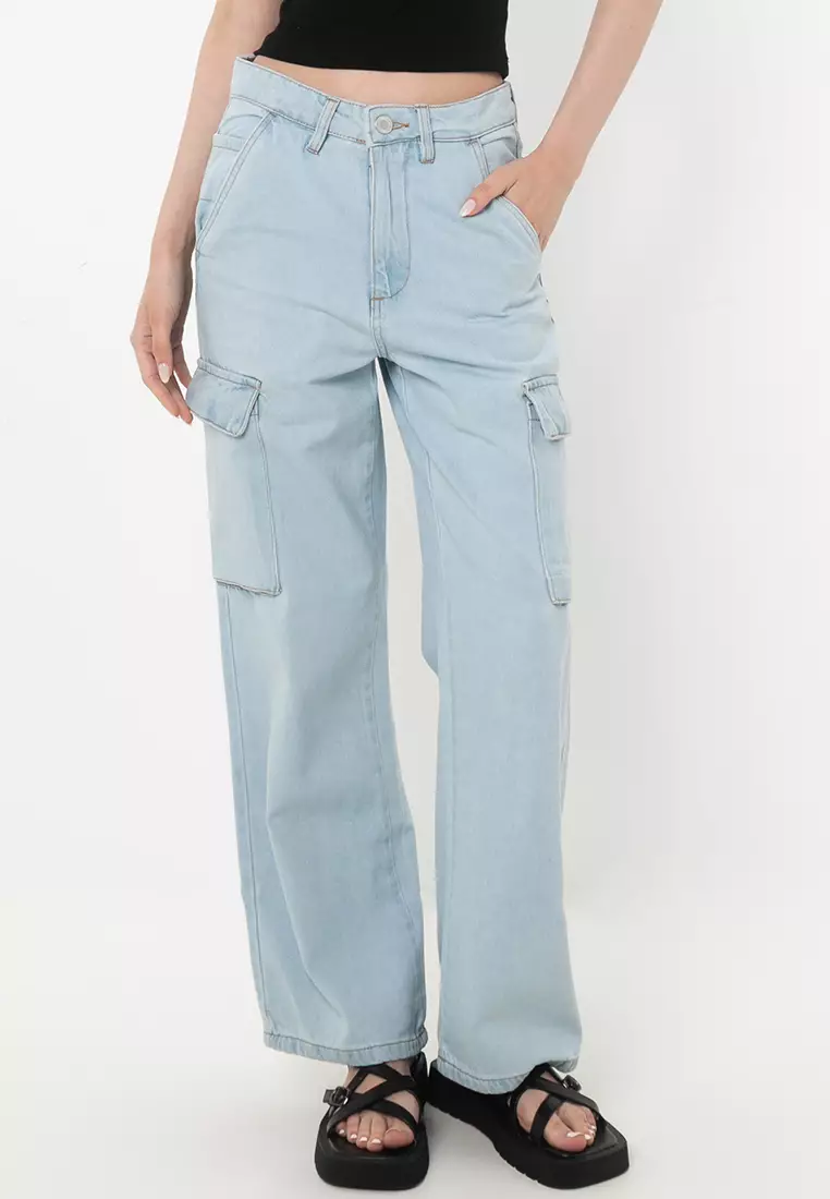 Wide Leg Cargo Jeans