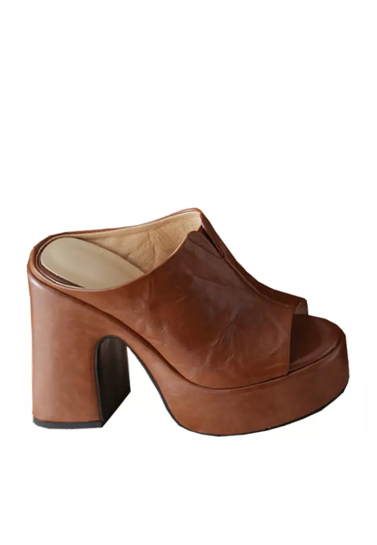 Discount on Twenty Eight Shoes  shoes - SKU: VANSA Top Layer Cowhide High Platform Sandals VSW-C-7453