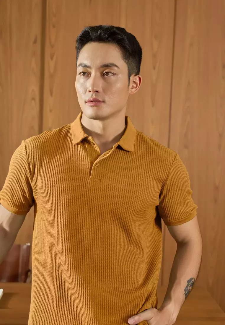 Kale Wale Dark Mustard / Kaos Rajut Pria Lengan Pendek