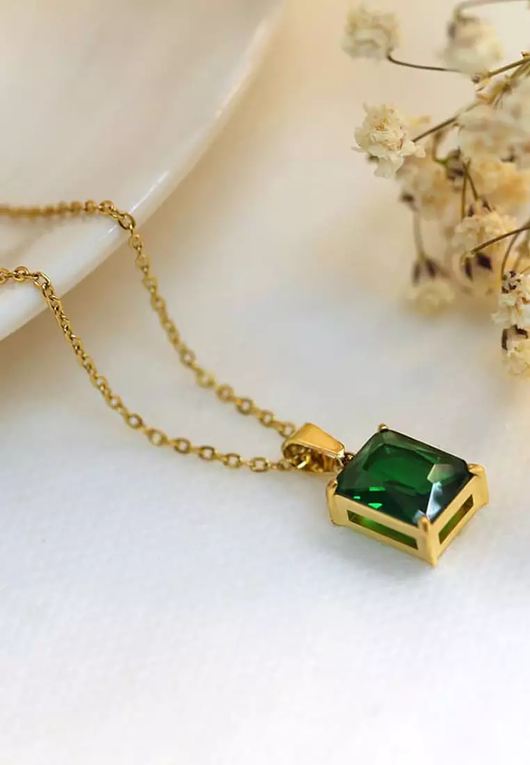 Emerald Green Robyn Rectangular Pendant Necklace