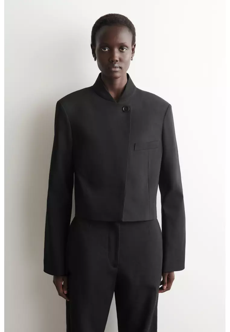Buy COS CROPPED STRUCTURED LINEN BLAZER 2026 Online | ZALORA