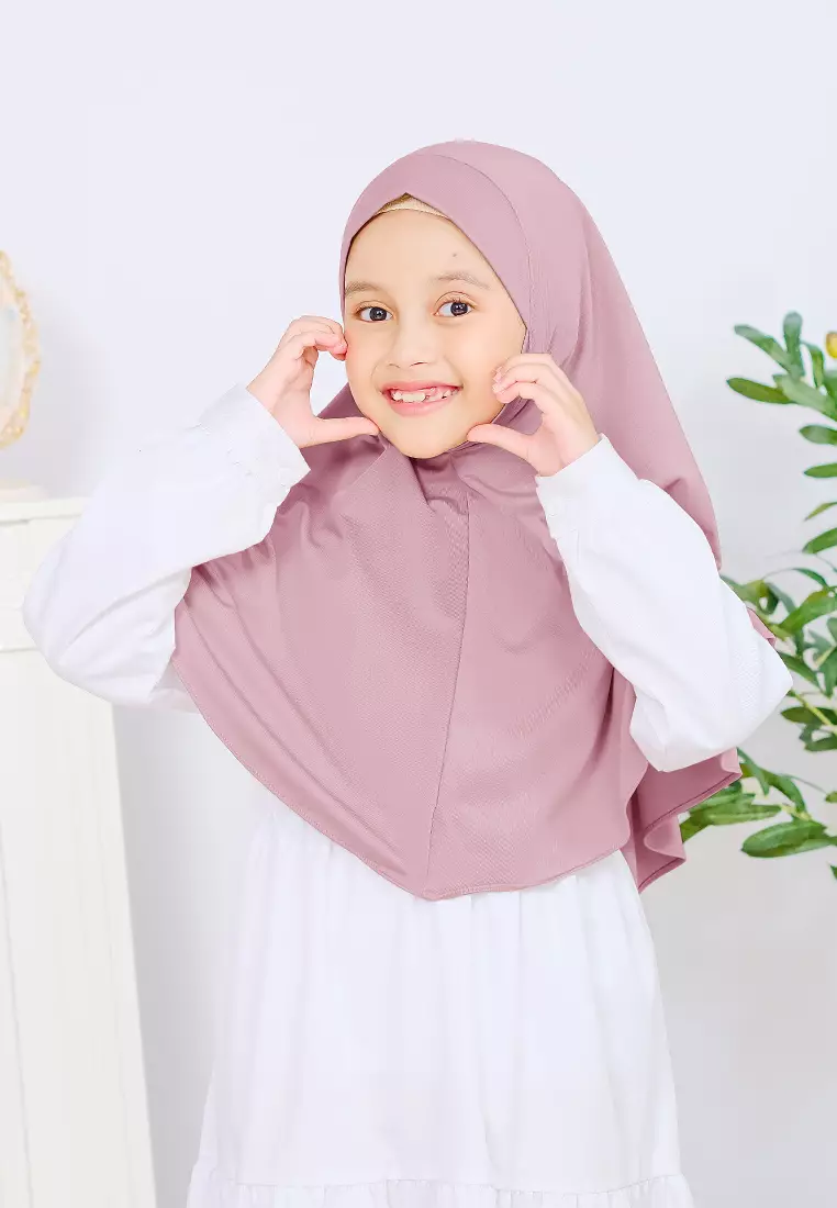 Cotton Bee - Jennaira Bergo Dagu | Hijab Instan Anak Non Pad - S
