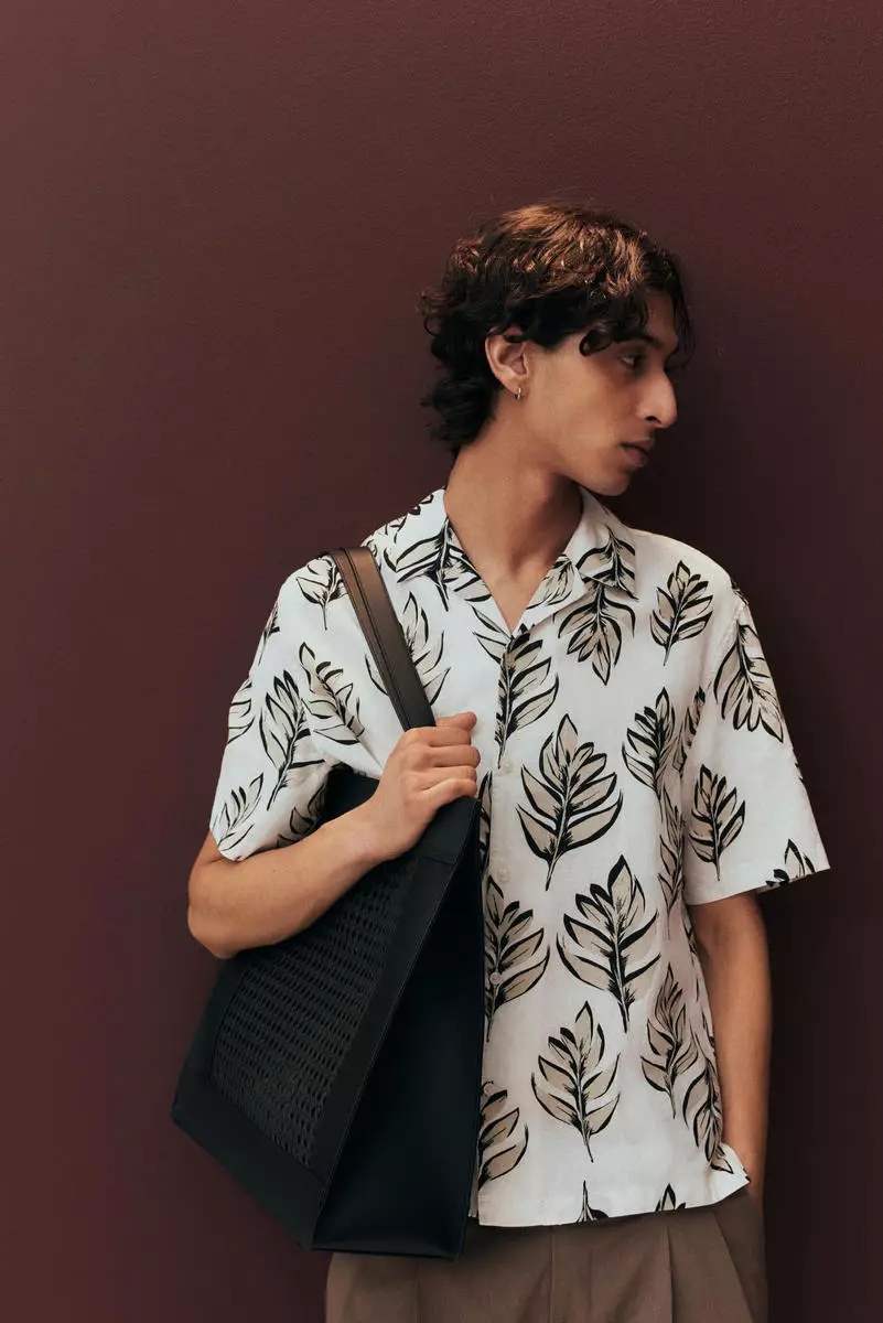 Regular Fit Linen-blend resort shirt