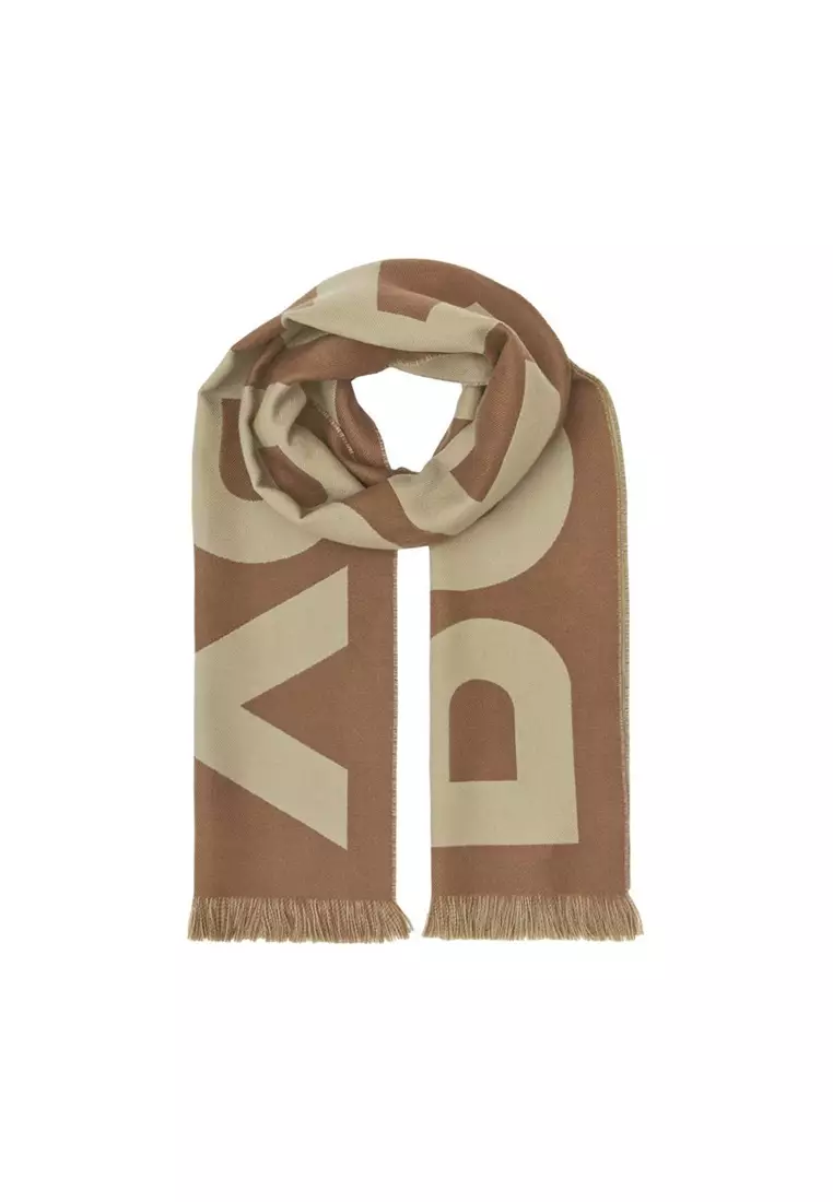 Burberry oblong scarf hotsell