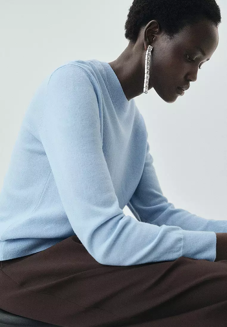 100% Wool Fine-Knit Sweater