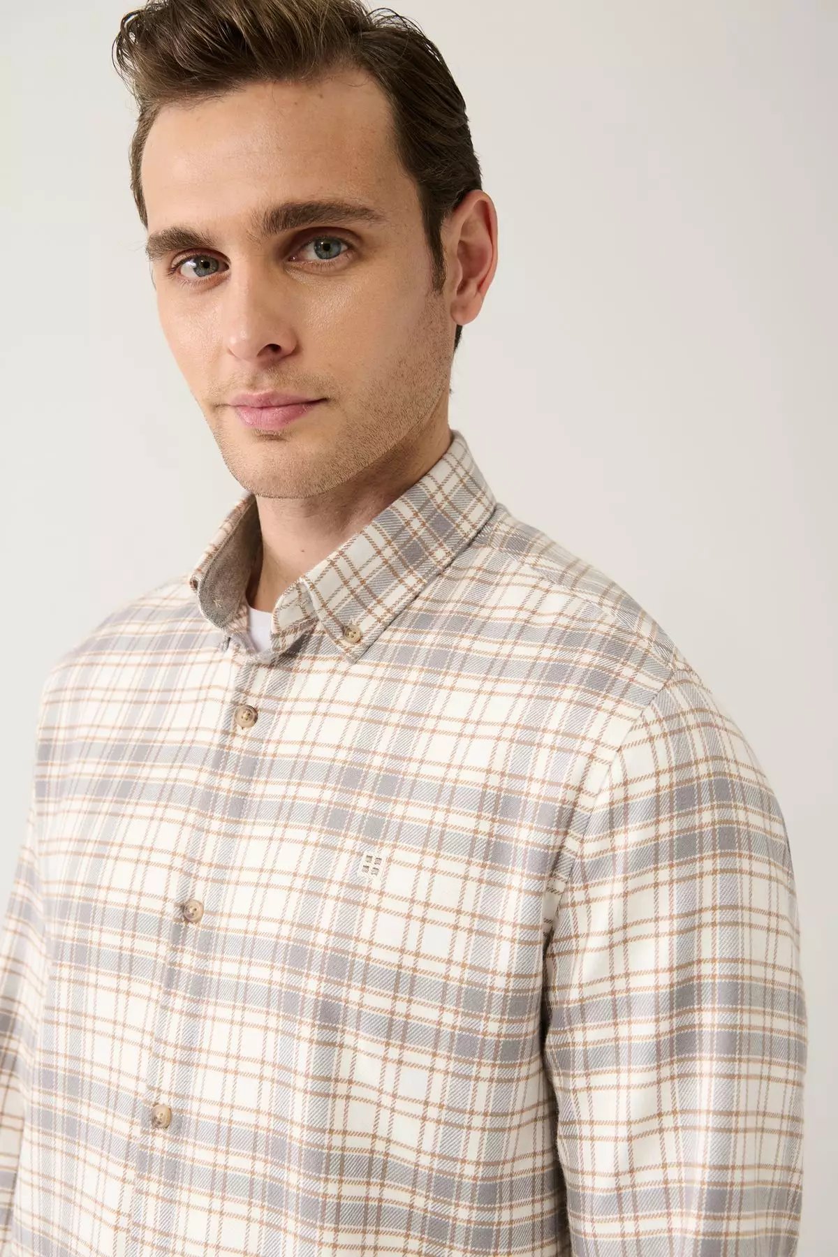 Men's Beige Button-Down Collar 100% Cotton Plaid Shirt A32Y2150