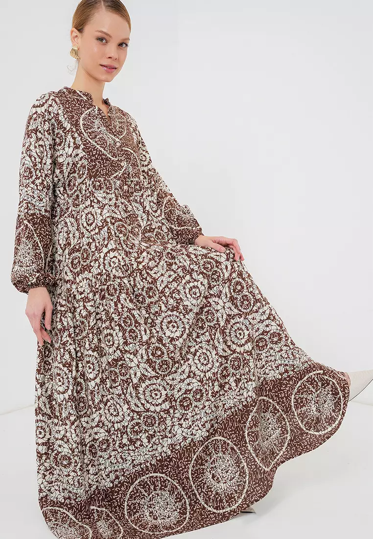 chinese dress ladies Malaysia Floral Print Shirred One Shoulder Maxi Dress by Threaded Pear –  Zulily main image 1