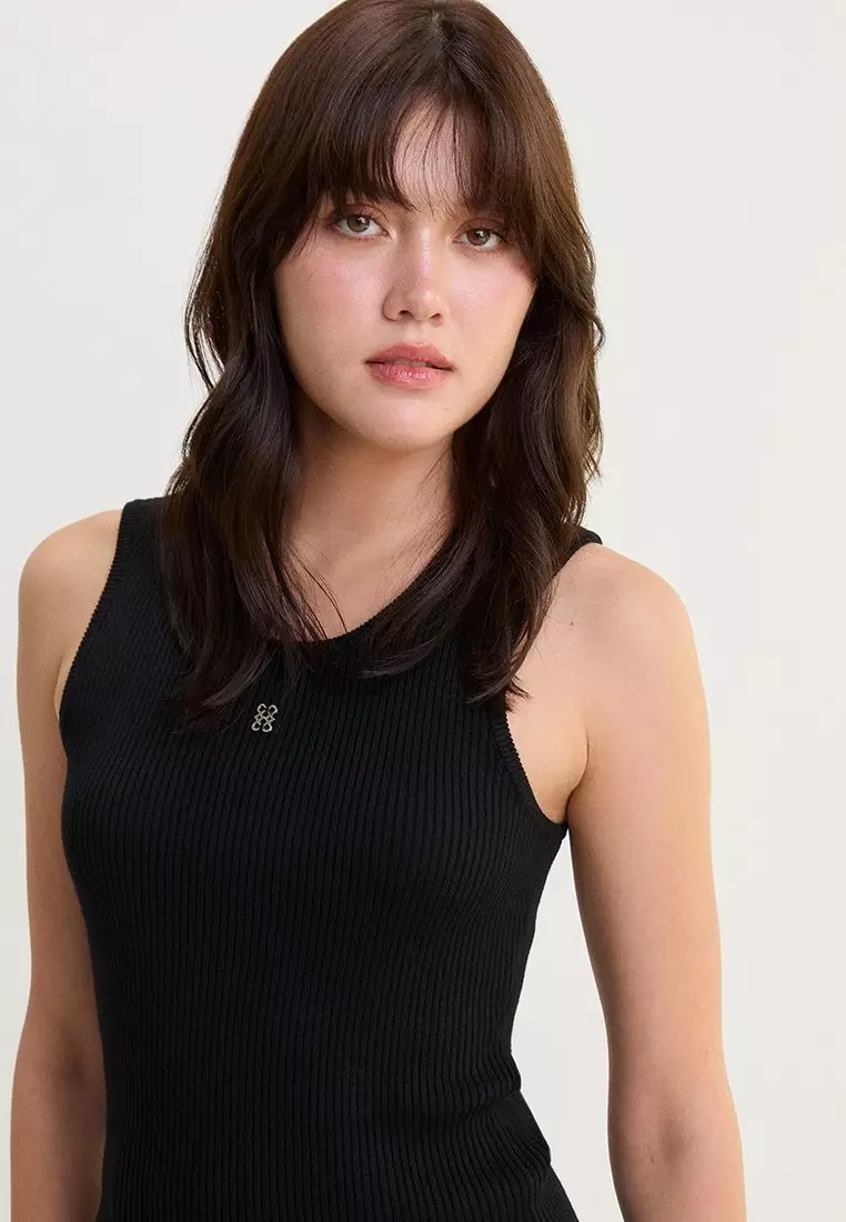 Scoop Neck Ribbed Tank Top - Black