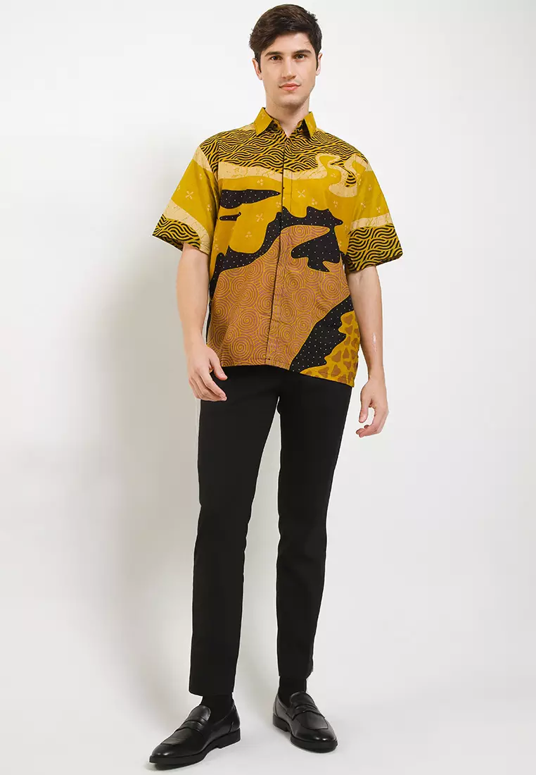 Viona Kemeja Batik Premium Pria Casual Modern Lengan Pendek