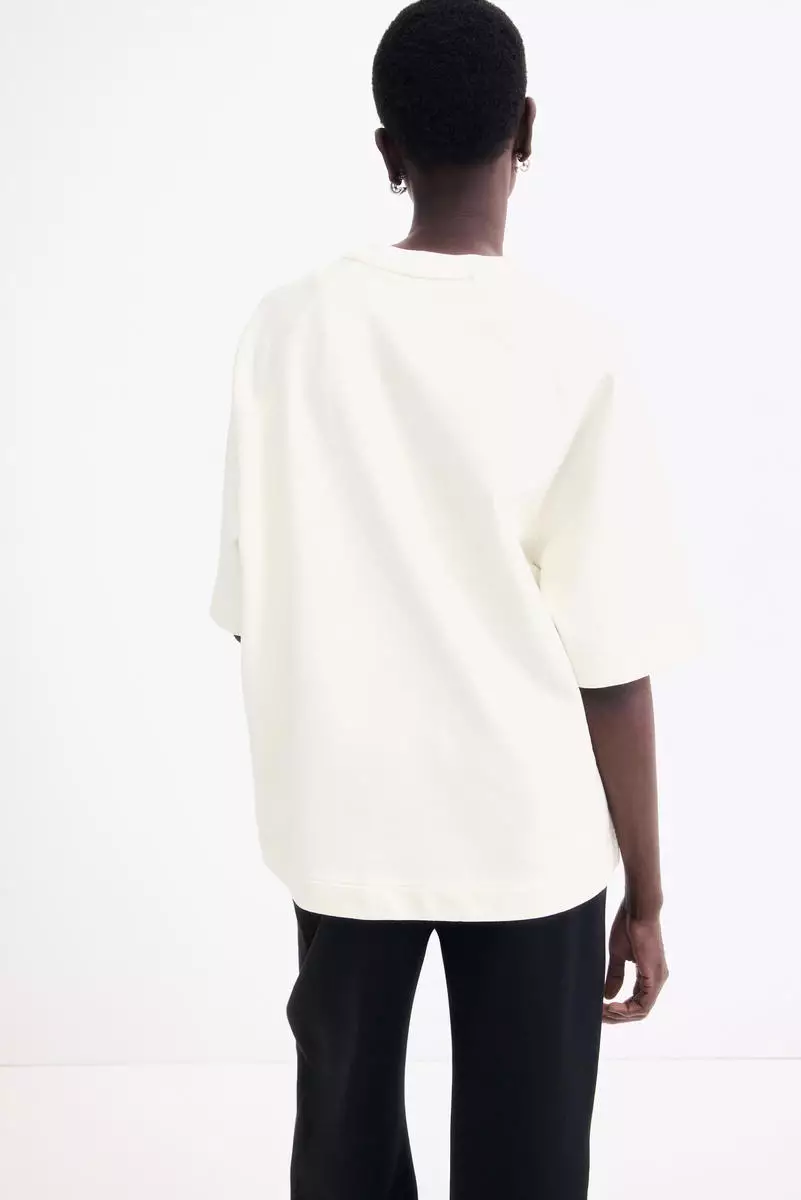 Short-sleeved sweatshirt