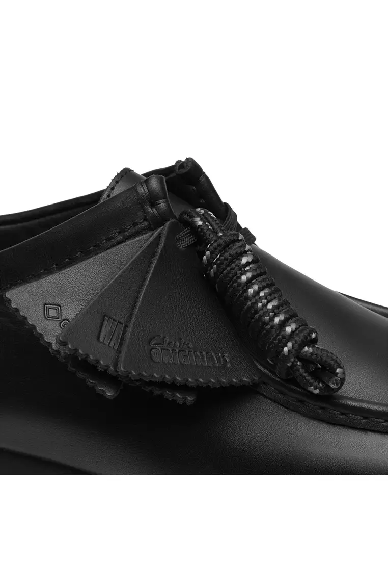 Buy Clarks Mens WallabeeGTX Shoes - Blk/Black Lea Online | ZALORA