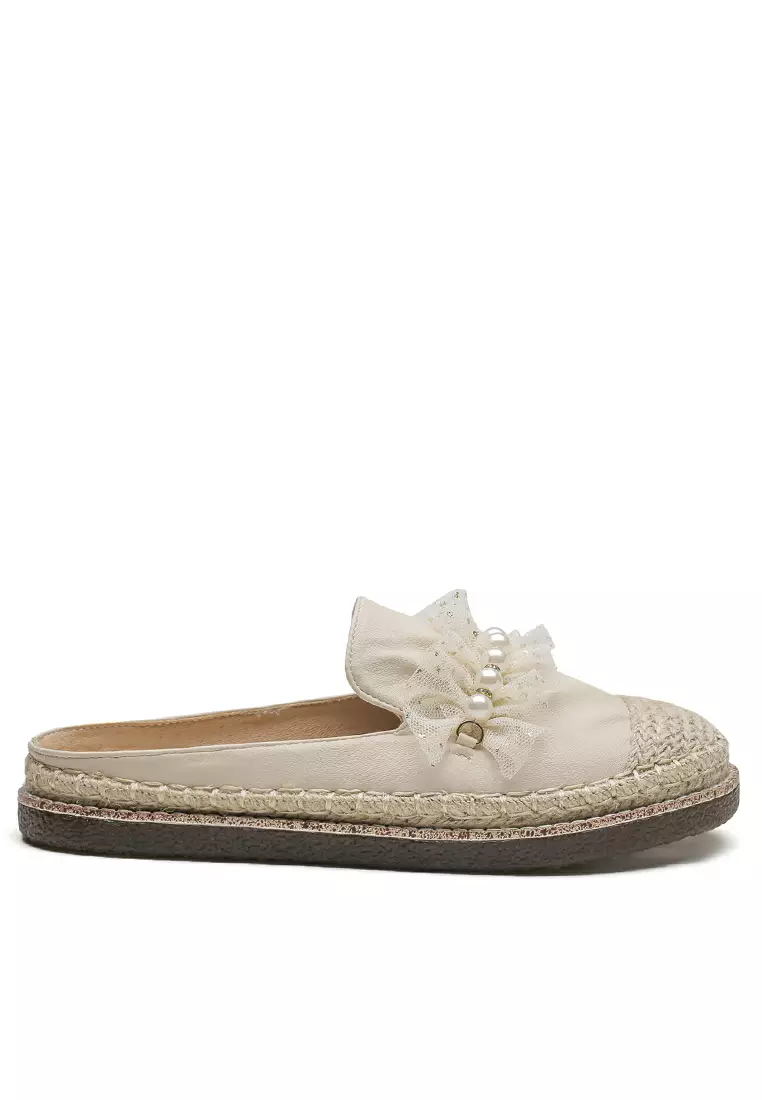 Discount on Twenty Eight Shoes  shoes - SKU: Pearl Chain Synthetic Leather Espadrilles PS613-2