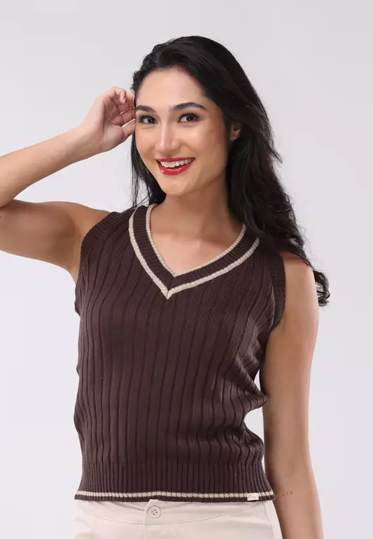 Knitted V-neck Sleeveless Blouse