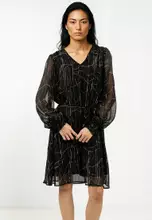 Black/AOP: Graphic