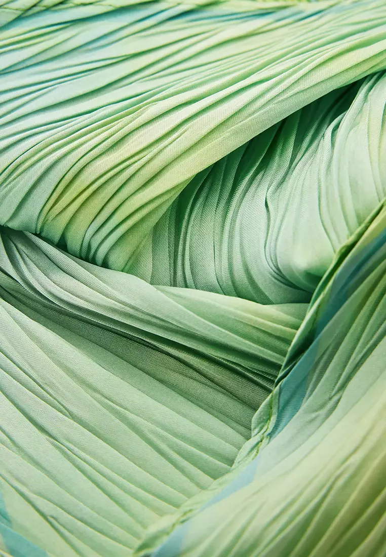 Watercolor crumpled scarf