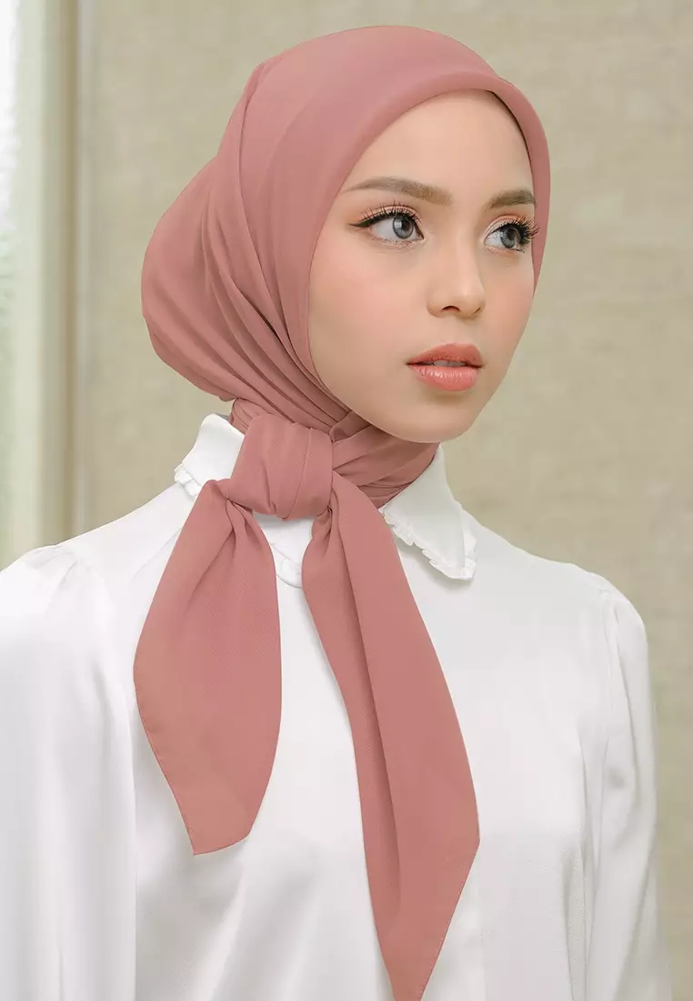 Polly Cotton (Hijab Segiempat Bella Square) Mulberry