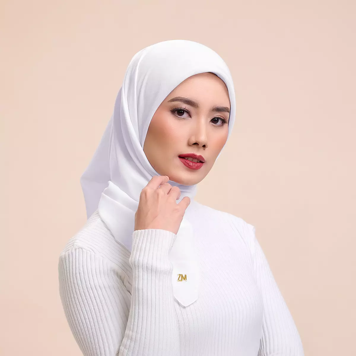 ZM Zaskia Mecca - Shanin Snow Hijab Square - Kerudung Segi Empat