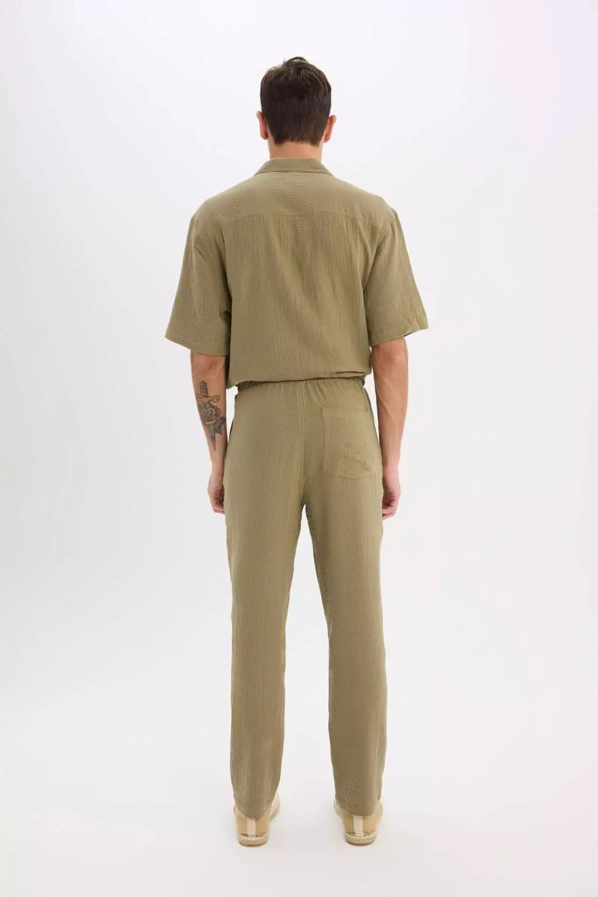 100% 棉 寬鬆剪裁 舒適版型 夏季穆斯林 短腿 棉質運動褲 D6144Ax25Sm