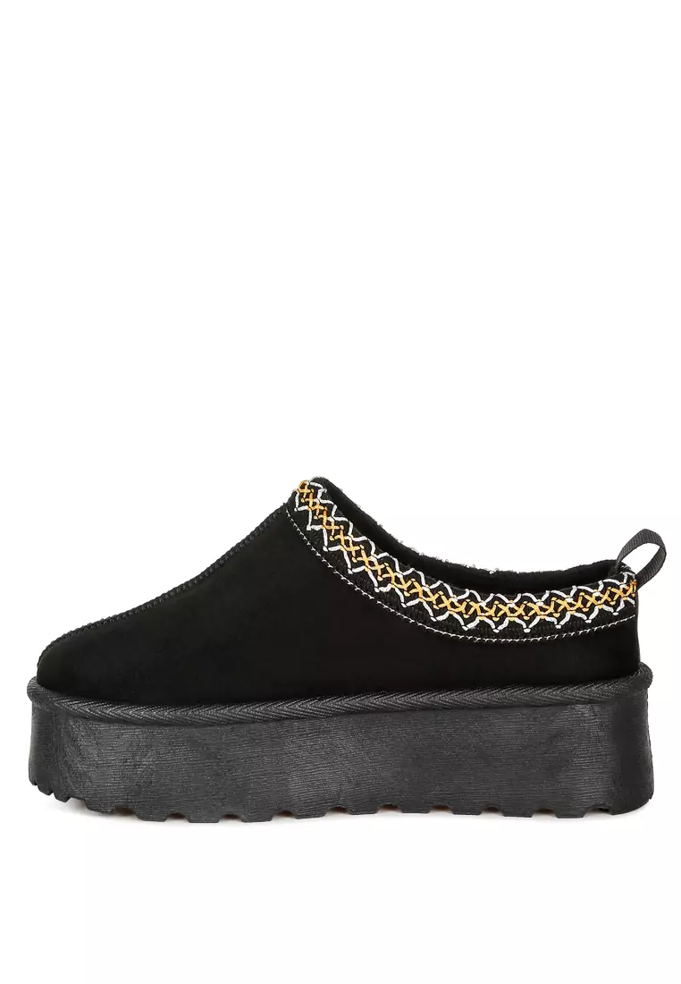 Embroidered Platform Classic Slip-On in Black