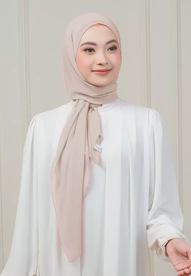 HIJAB INSTAN MAGNET SYIFA - LIGHT CREAM