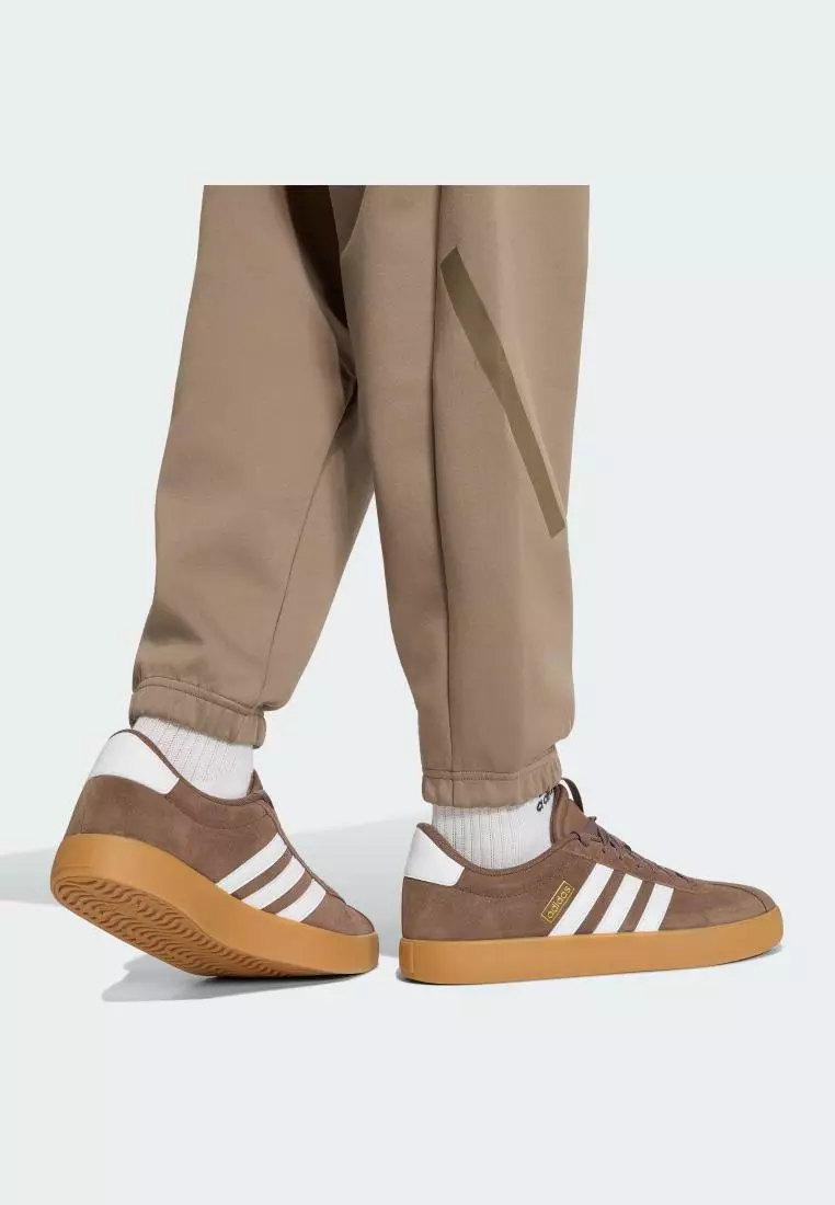 Lifestyle Z.N.E. PANT Men Beige KF3809