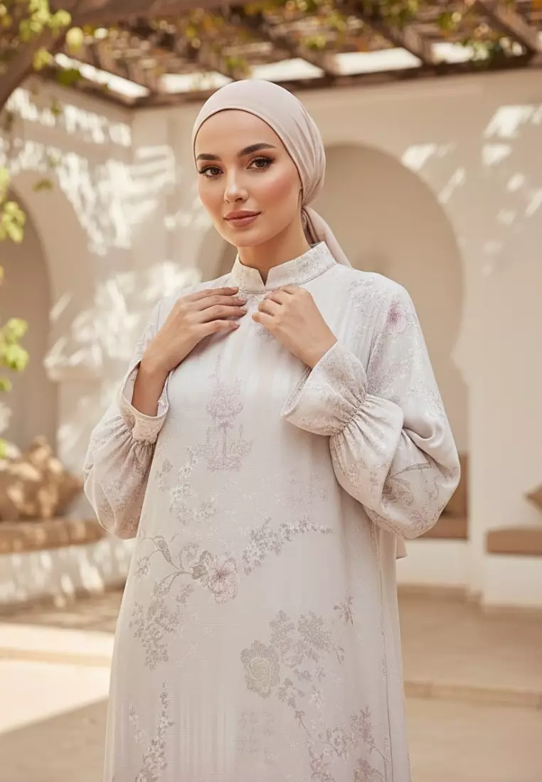 Gamis Lebaran Terbaru Mosleem Kekinian Lengan Karet Motif Pastel By Brilliant Girl Warna CREAM