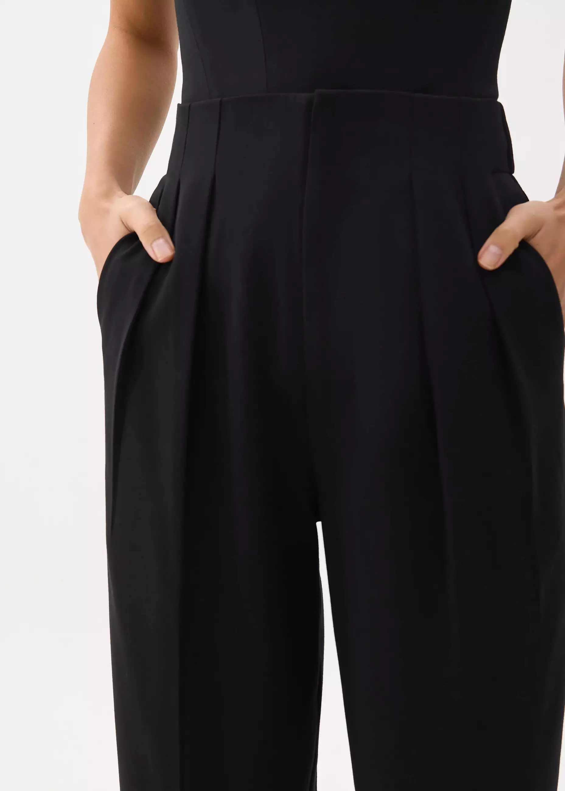 Celana Panjang Wanita - Mika Elastic Pleated Peg Leg Pants