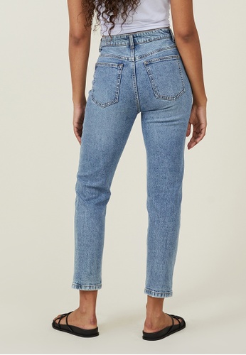 How to Wear Mom Jeans - Read This First