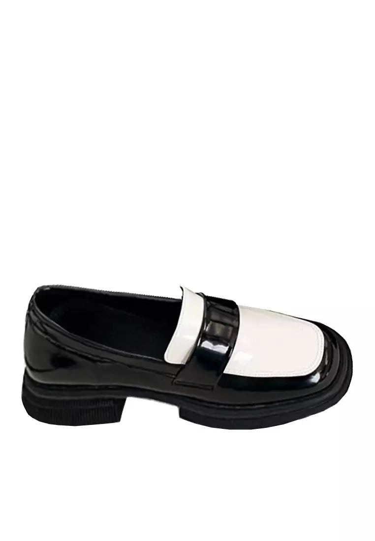 Discount on Twenty Eight Shoes  shoes - SKU: VANSA Fashion Shinny Patent Mid Heel Loafers VSW-FQ1-17