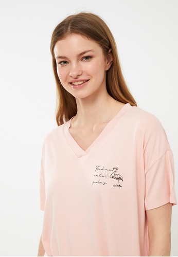 LC WAIKIKI pink V-Neck Printed Short Sleeve Women's Pajamas Set C4BD4AA8D938F6GS_1
