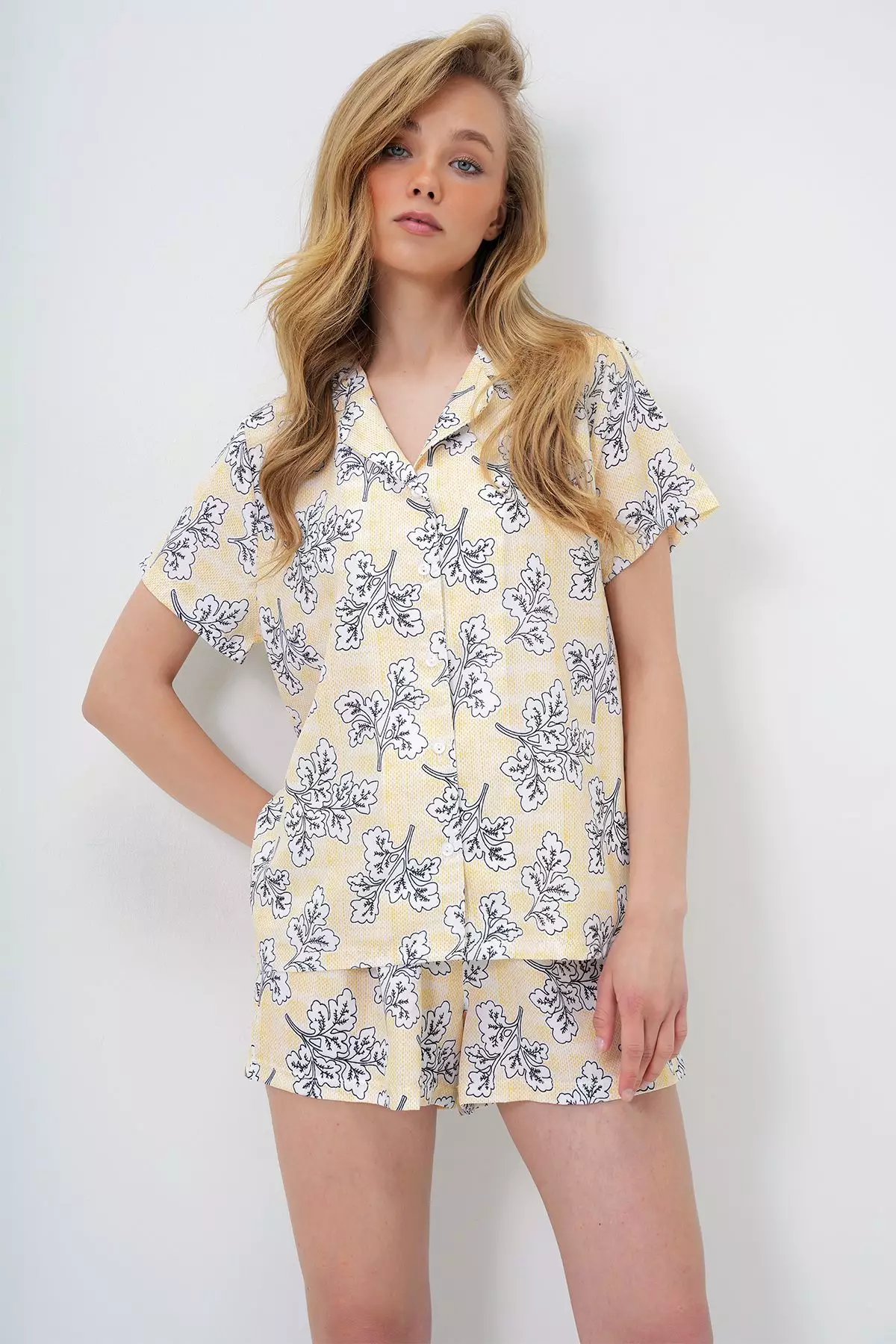 Women Yellow Patterned Front Buttoned Woven Shirt And Shorts Pajama Suit Pjm-X13890