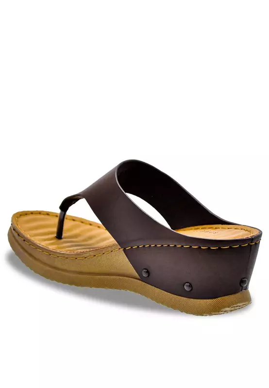 Comfort Clip Toe Wedge Sandals