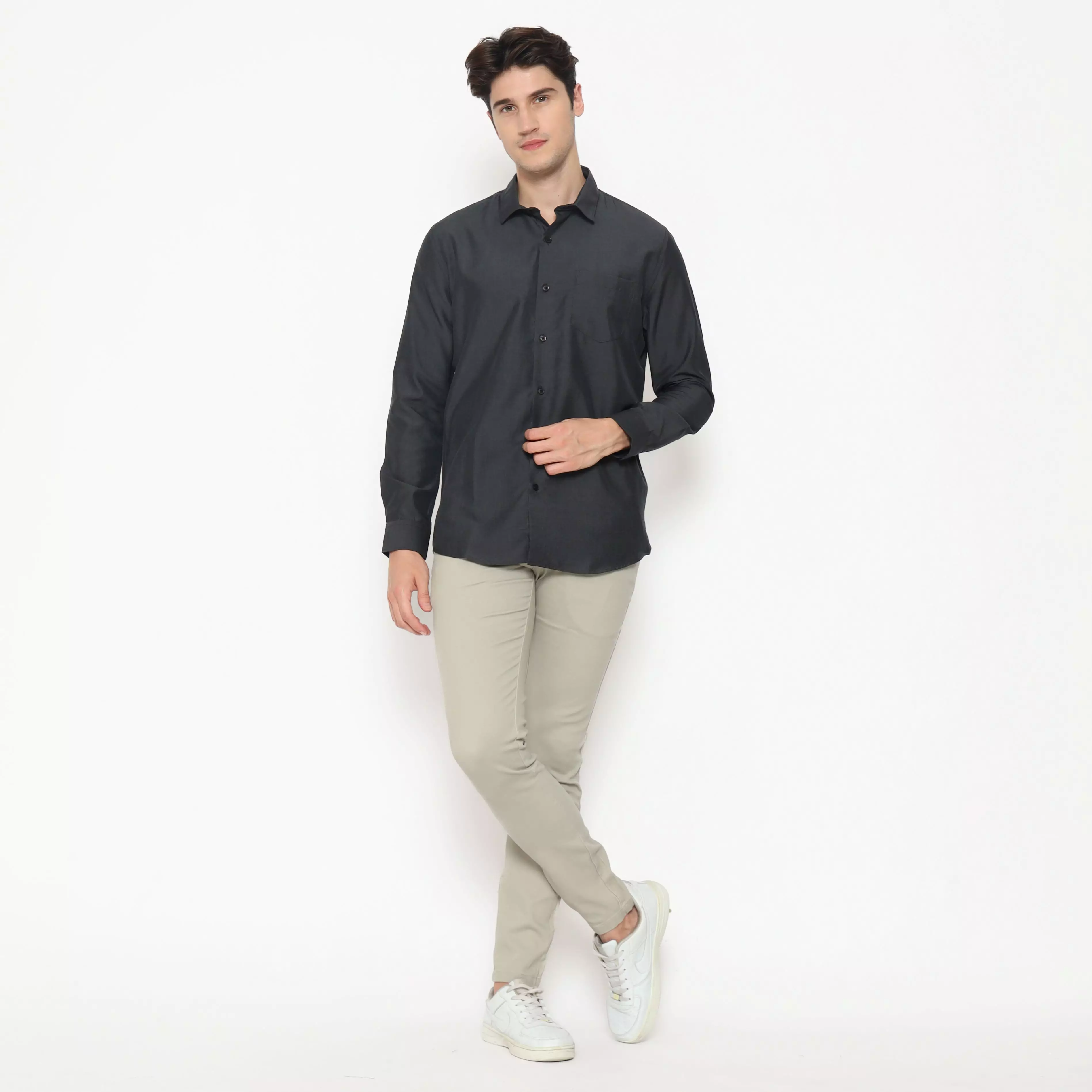 MAGINOT Kemeja Pria Basic Polos Panjang CHARCOAL