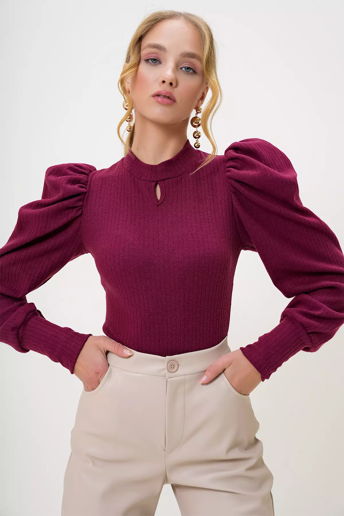 Crew Neck Low-Cut Princess Sleeve Knitwear Top