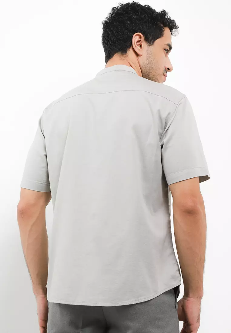 TRIPLE Kemeja Pendek Mandarin Slim Fit (SS MC 415) Grey