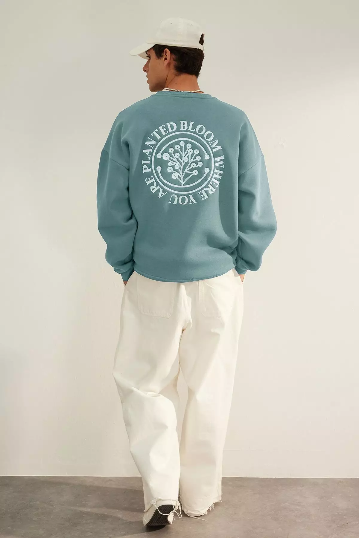 Mint Oversize/Wide Cut Floral Embroidered Fleece Lined Cotton Sweatshirt Tmnaw24Sw00012