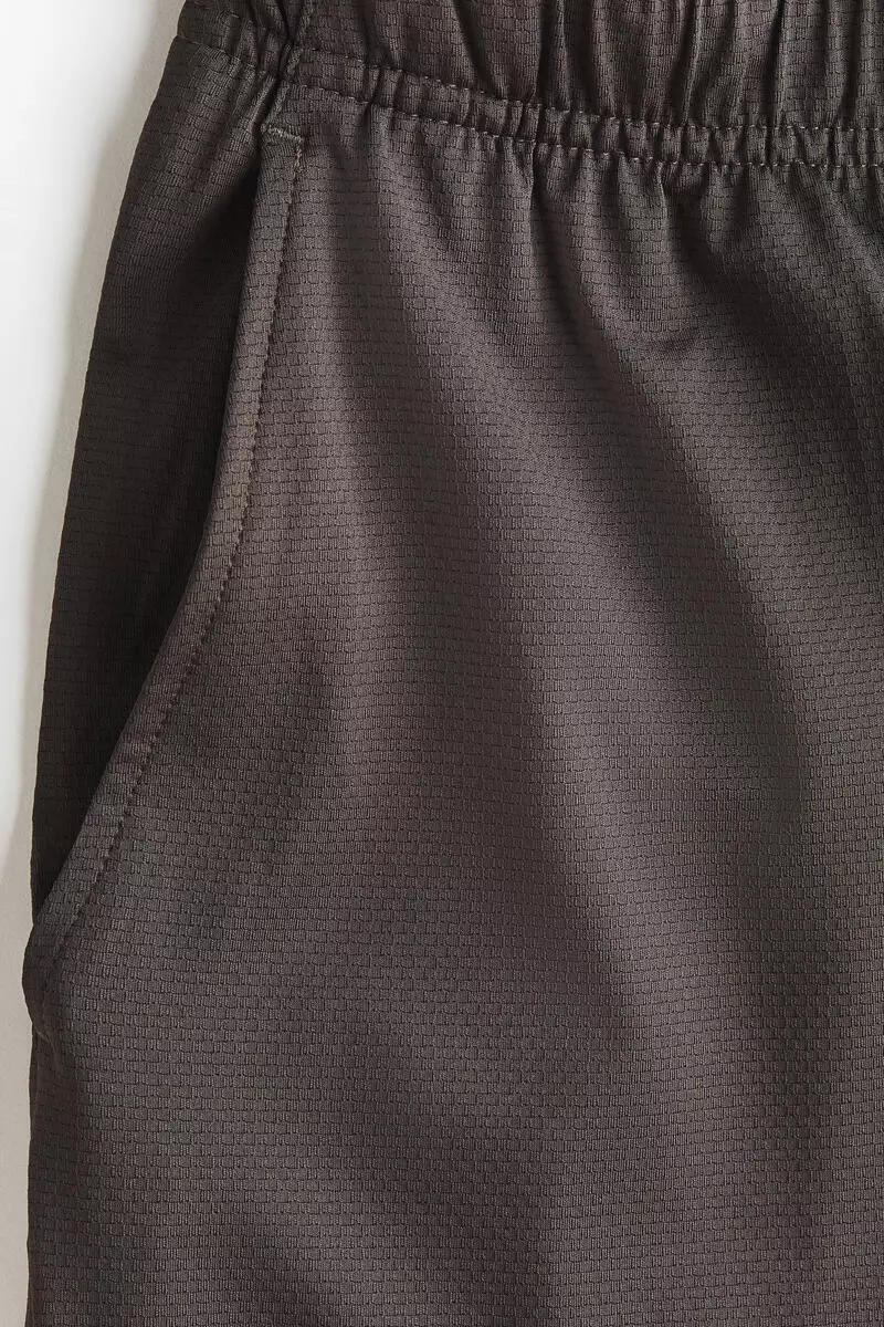 Sports shorts with DryMove™