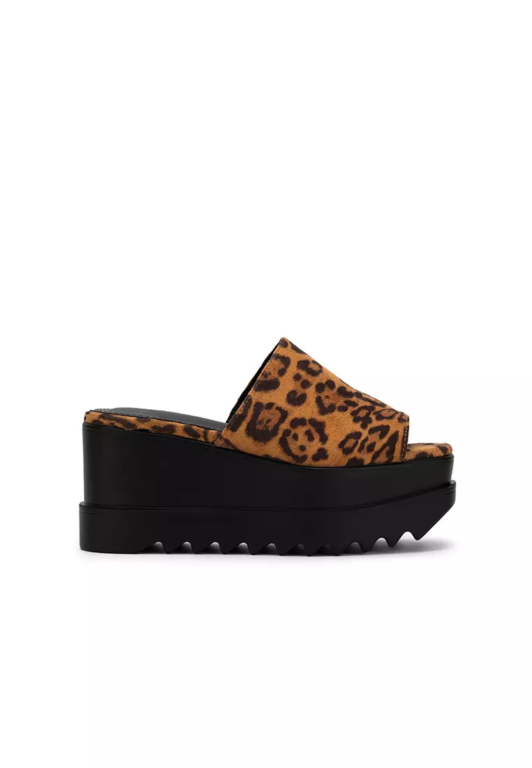 Discount on Nose  shoes - SKU: LEOPARD PRINT WEDGE HEEL SLIDE