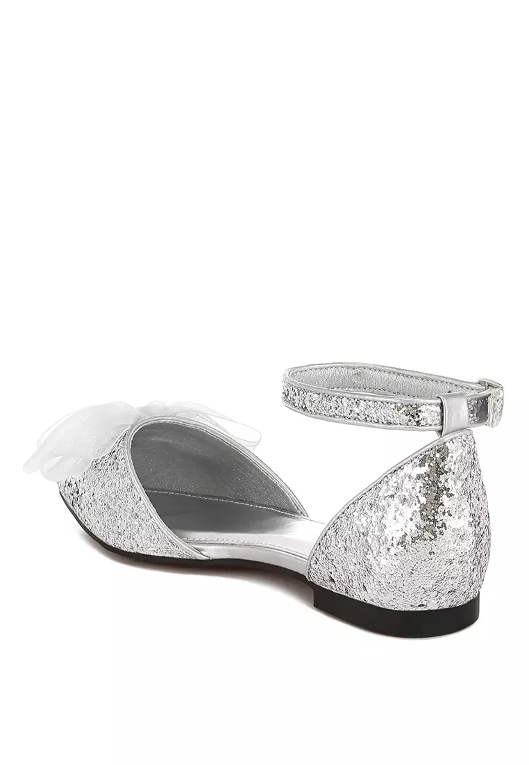 Sandal Datar Glitter Berdetail Pita Tipis Warna Silver