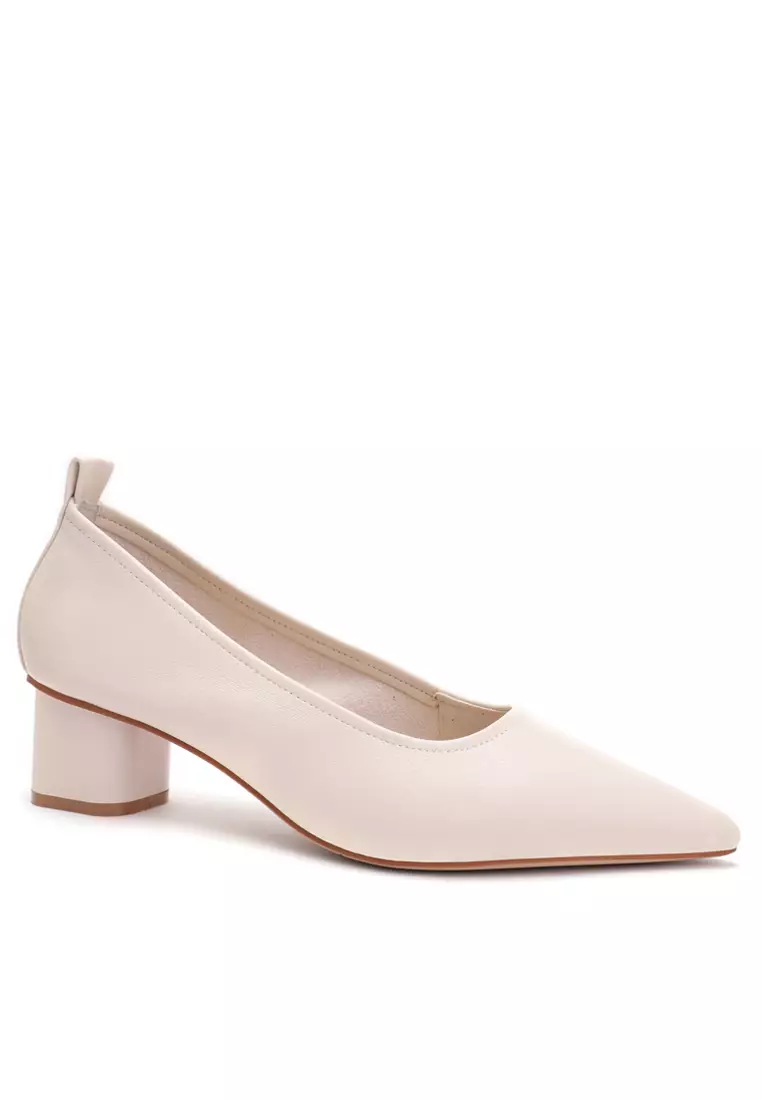 Discount on Twenty Eight Shoes  shoes - SKU: Soft Synthetic Leather Round Pumps 2049-8