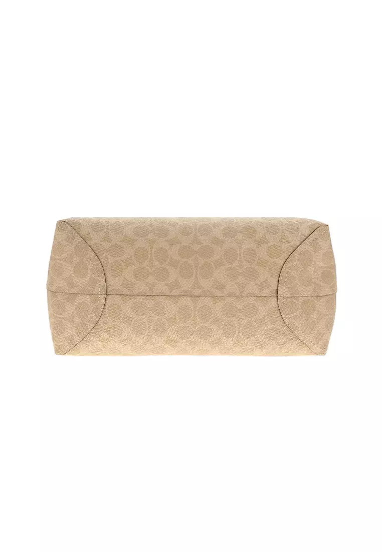 City Tote Bag In Signature Canvas CV976