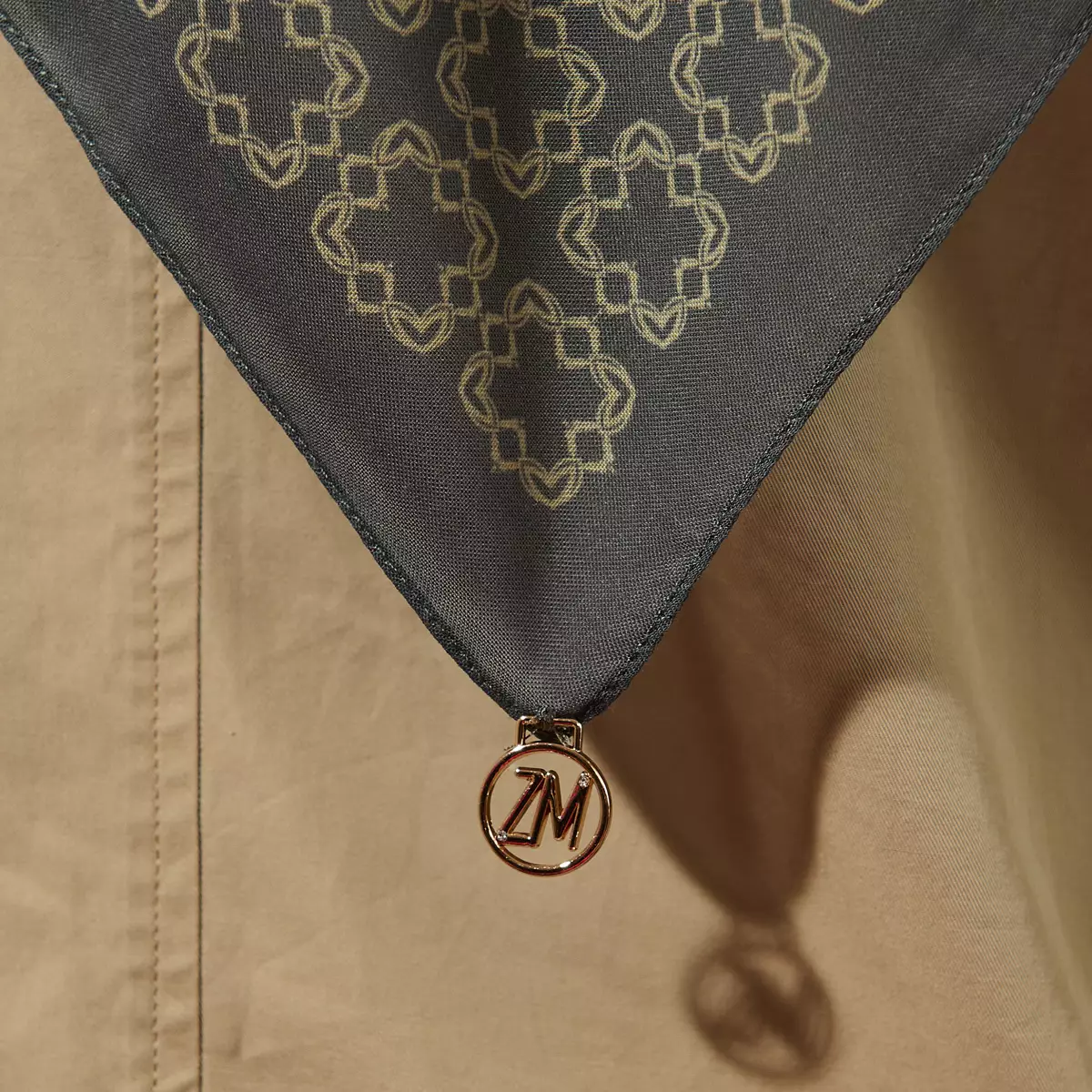 [INCLUDE PREMIUM HARD BOX] ZM Zaskia Mecca - Scarf Harmoni Irama Dark Grey | Hijab Premium Square Motif | Kerudung Segi Empat