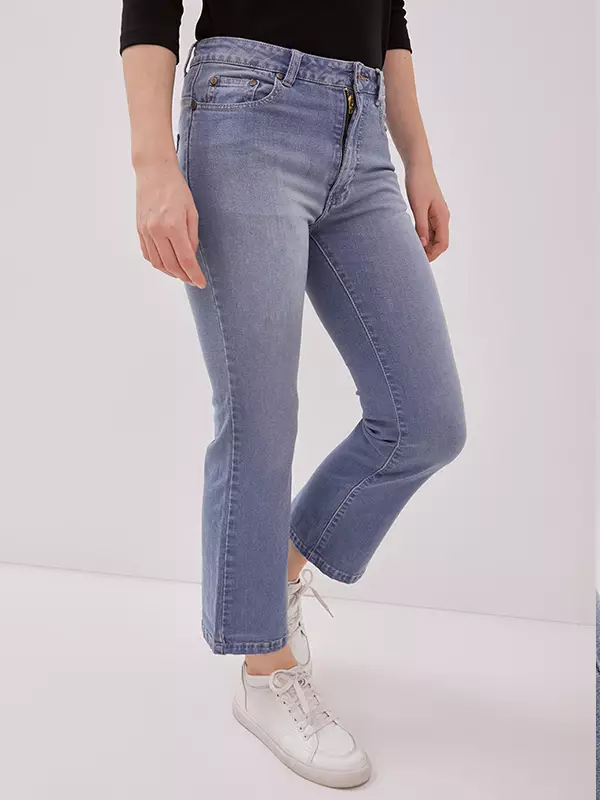 DUST Celana Cropped Cutbray Jeans Ranaya Medium Light Blue Comfease (D.3825)